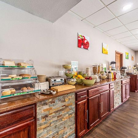 Quality Inn & Suites Vandalia Near I-70 And Hwy 51 Екстериор снимка