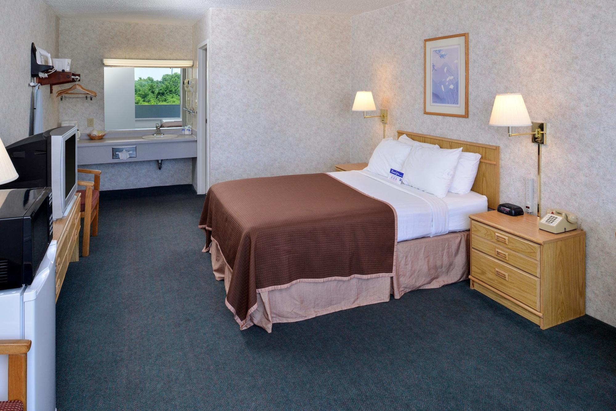 Quality Inn & Suites Vandalia Near I-70 And Hwy 51 Екстериор снимка