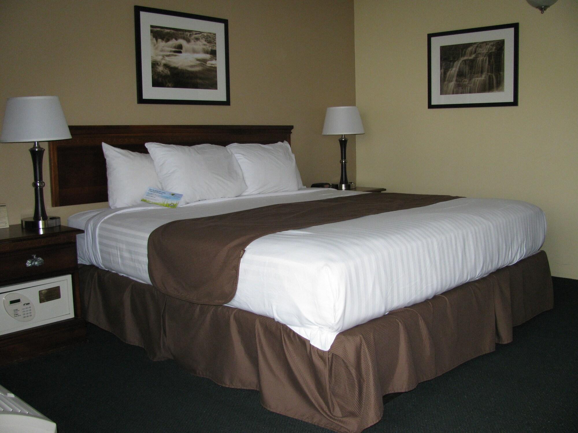Quality Inn & Suites Vandalia Near I-70 And Hwy 51 Екстериор снимка