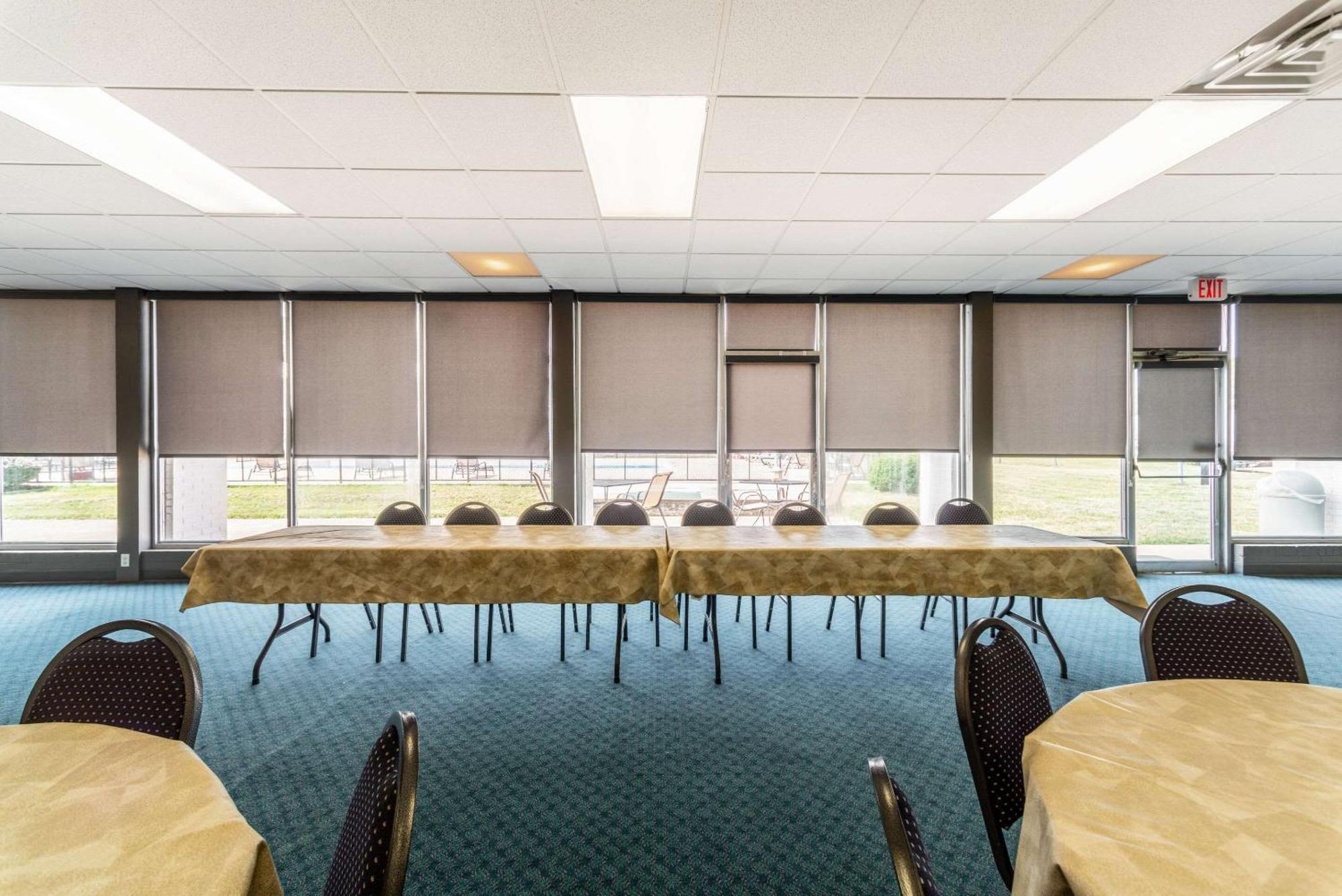 Quality Inn & Suites Vandalia Near I-70 And Hwy 51 Екстериор снимка