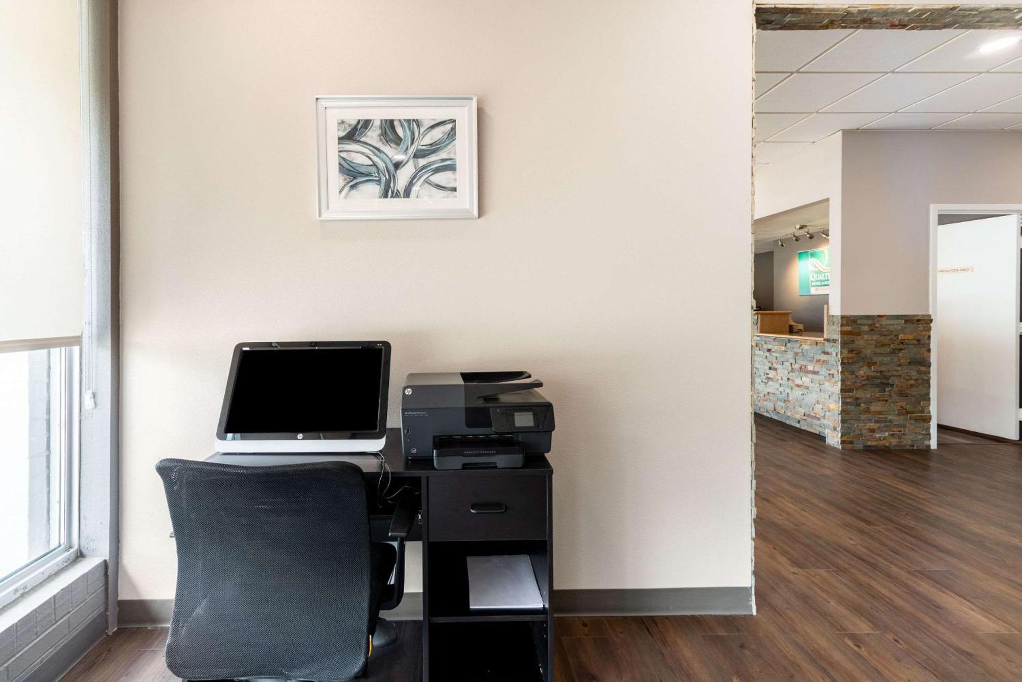 Quality Inn & Suites Vandalia Near I-70 And Hwy 51 Екстериор снимка