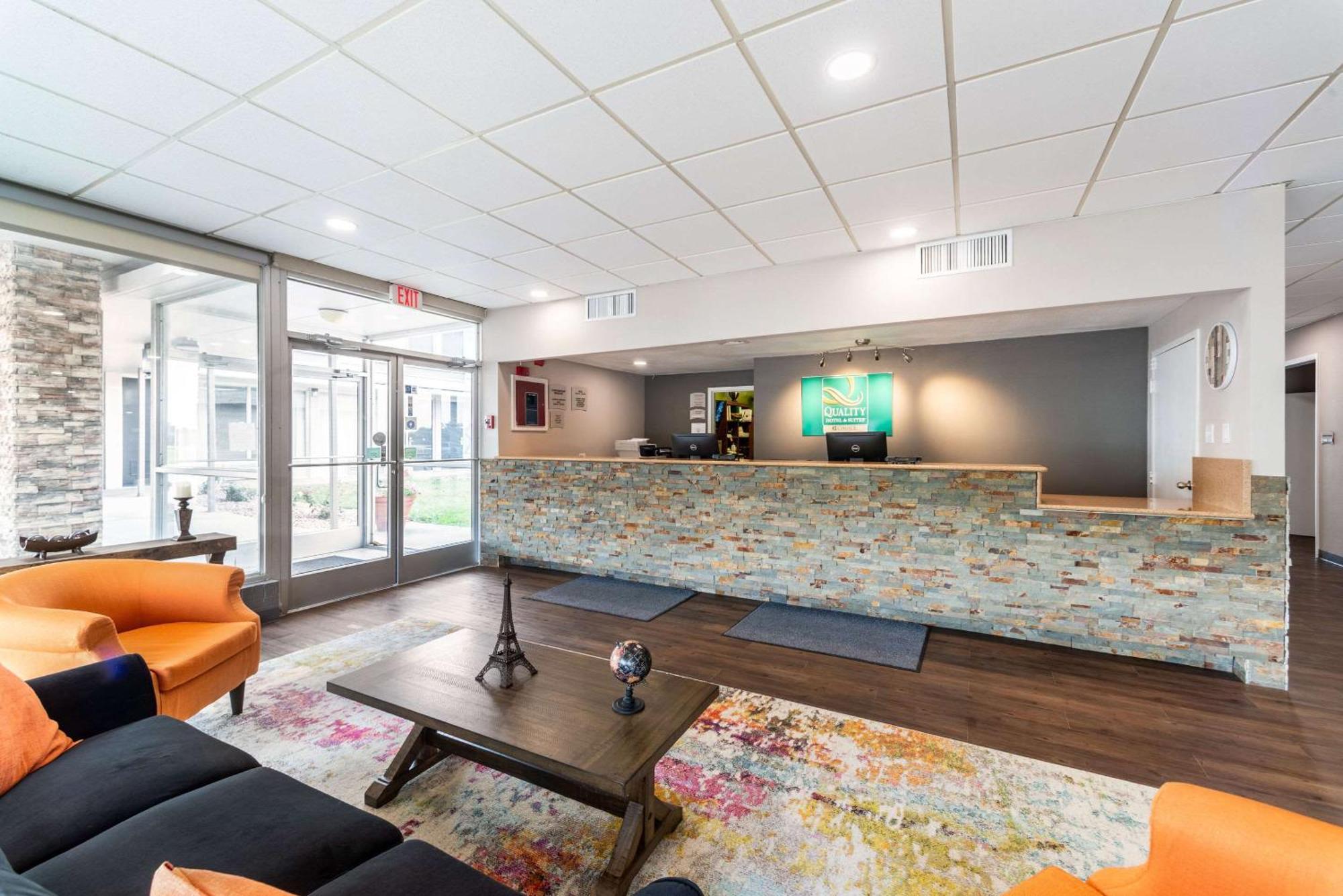Quality Inn & Suites Vandalia Near I-70 And Hwy 51 Екстериор снимка