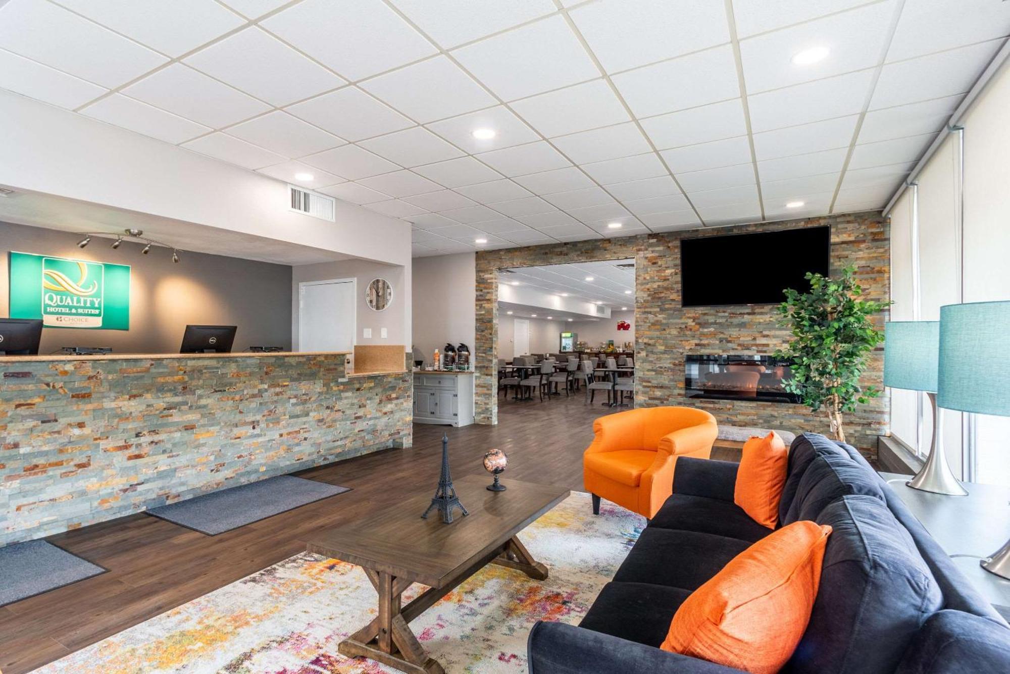 Quality Inn & Suites Vandalia Near I-70 And Hwy 51 Екстериор снимка